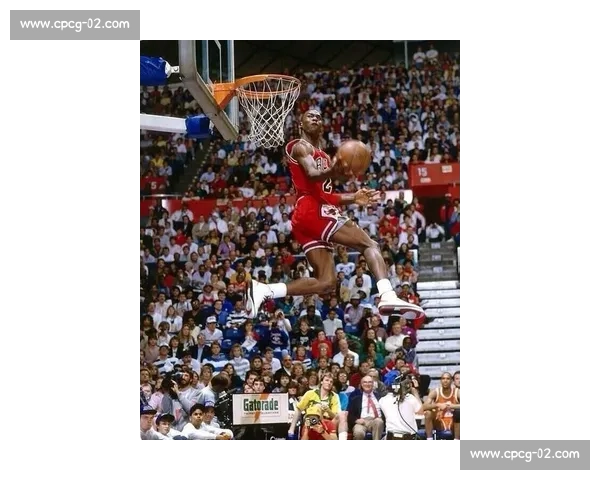 乔丹 1992 奥运惊现野球神技！8 抢断 + 快攻暴扣碾碎欧洲劲旅