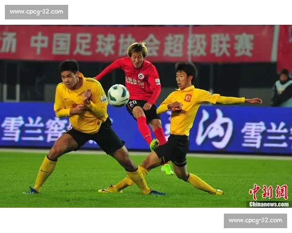 大连实德与辽宁宏运激战中超赛场呈现经典对决赛事回顾