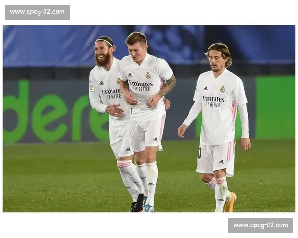 巴利亚多利德力拼皇马争夺三分 双方为胜利全力以赴上演精彩对决 巴利亚多利德力拼皇马争夺三分 双方为胜利全力以赴上演精彩对决